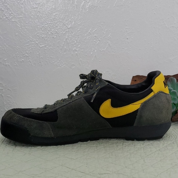 Nike shoes - Picture 6 of 15